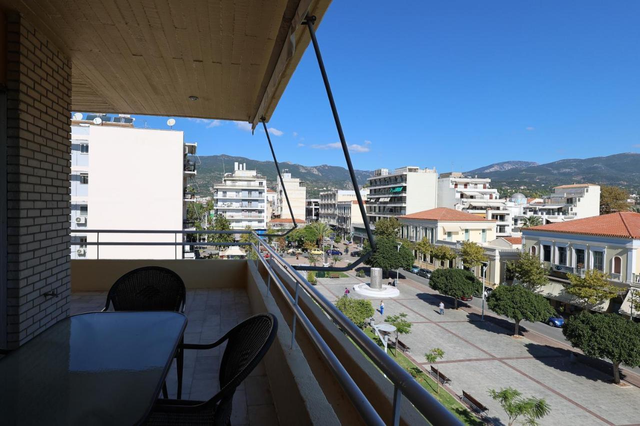 Spacious View Of Central Square Kalamata Exterior photo
