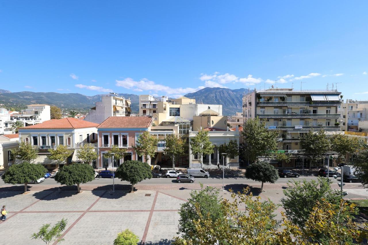 Spacious View Of Central Square Kalamata Exterior photo